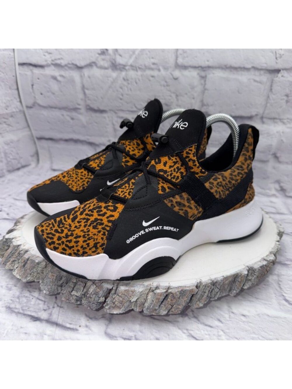 Nike SuperRep Groove Leopard Print Women’s Size 7 Athletic Sneaker CT1248-107